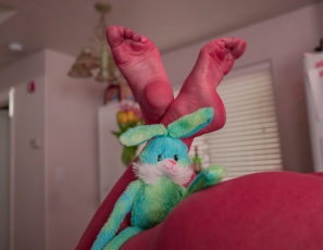 wonder_feet_easter